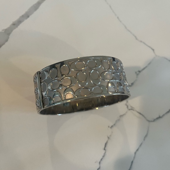 Set of 5 various 100% Authentic Coach Bangle bracelets - Picture 6 of 6